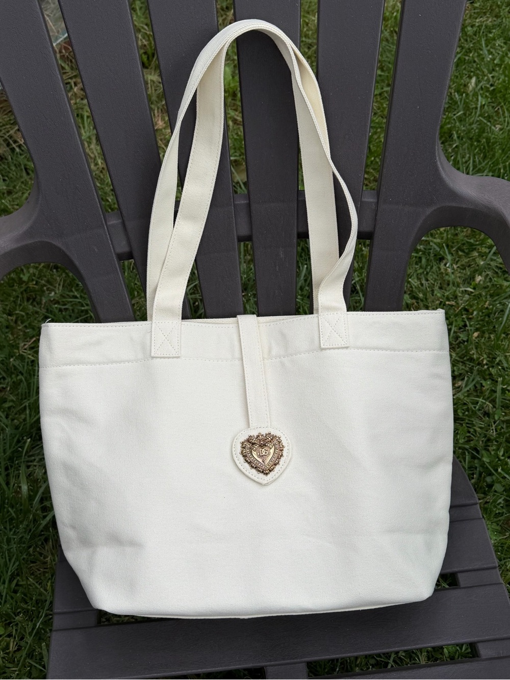 Dolce &Gabbana White Tote Bag with Heart Accent